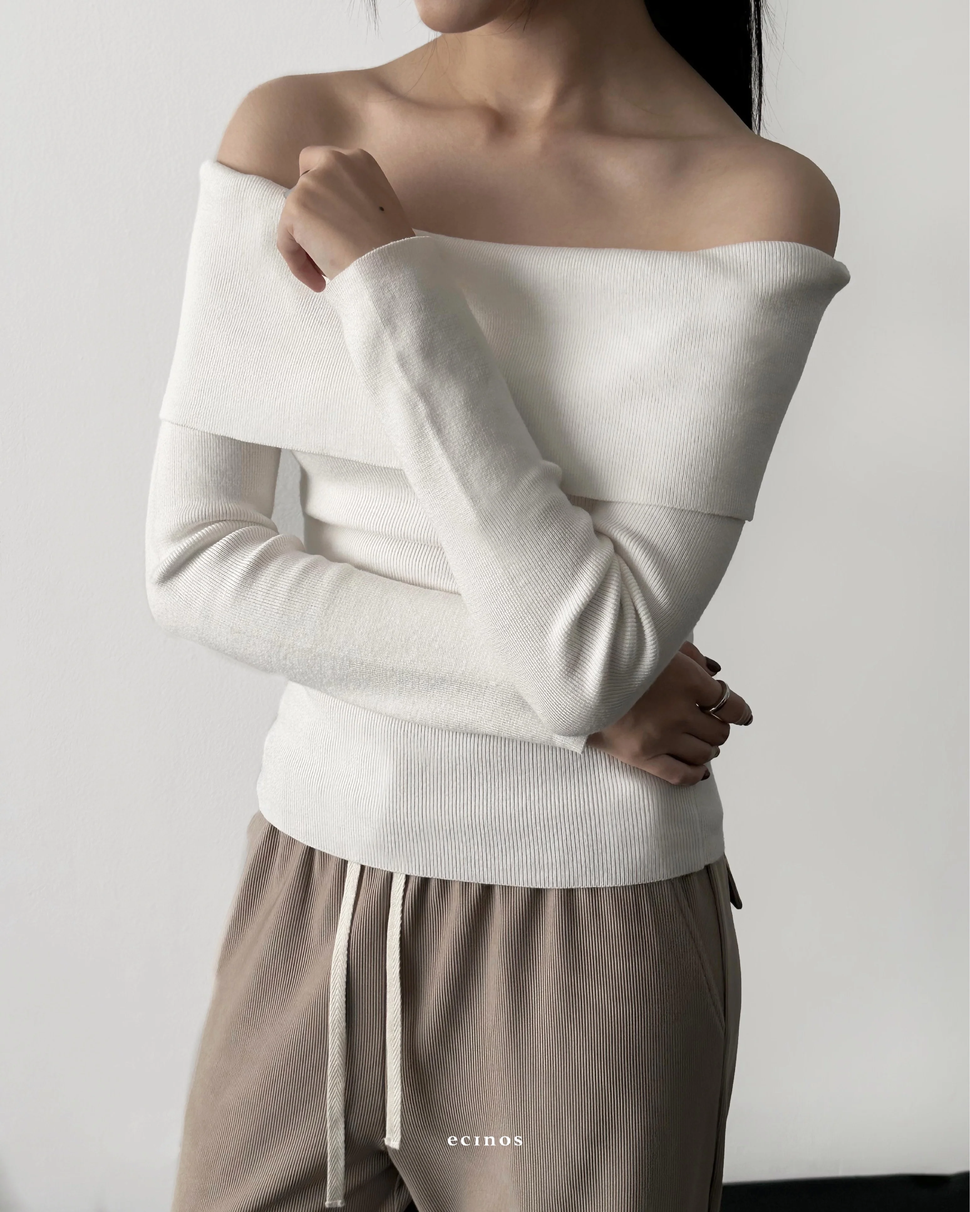 ECINOS - HR Off Shoulder Knit Top - Image 3